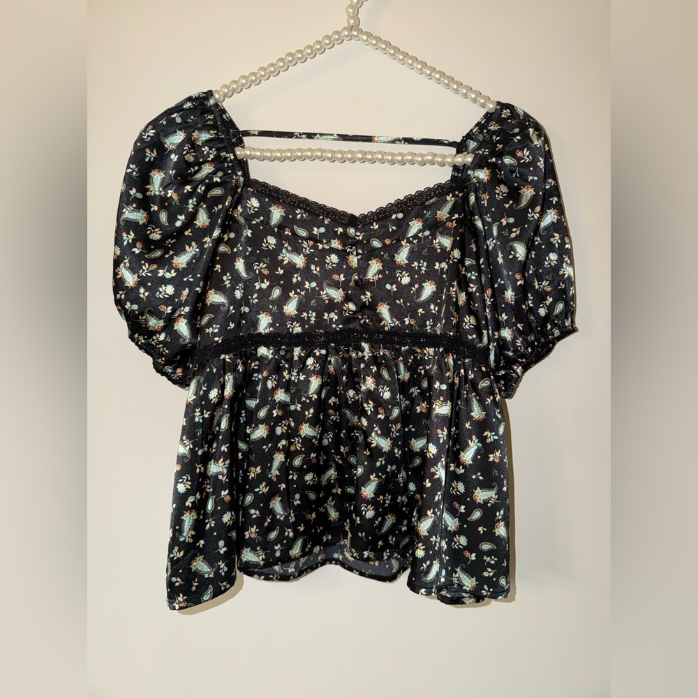Love Fire Nordstrom Floral Long Sleeve V-Neck Crop Top Size XS/S Boho 🖤